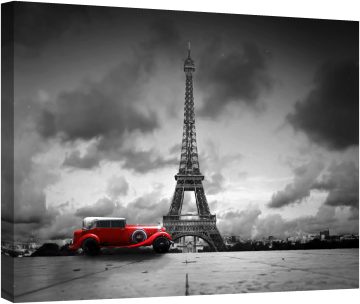 Червена кола в Париж