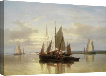 Рибарска лодка в спокойни води