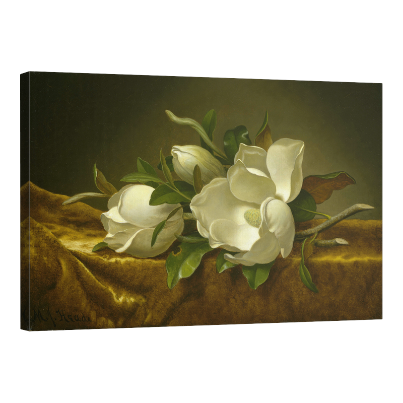 Магнолии на златисто кадифе